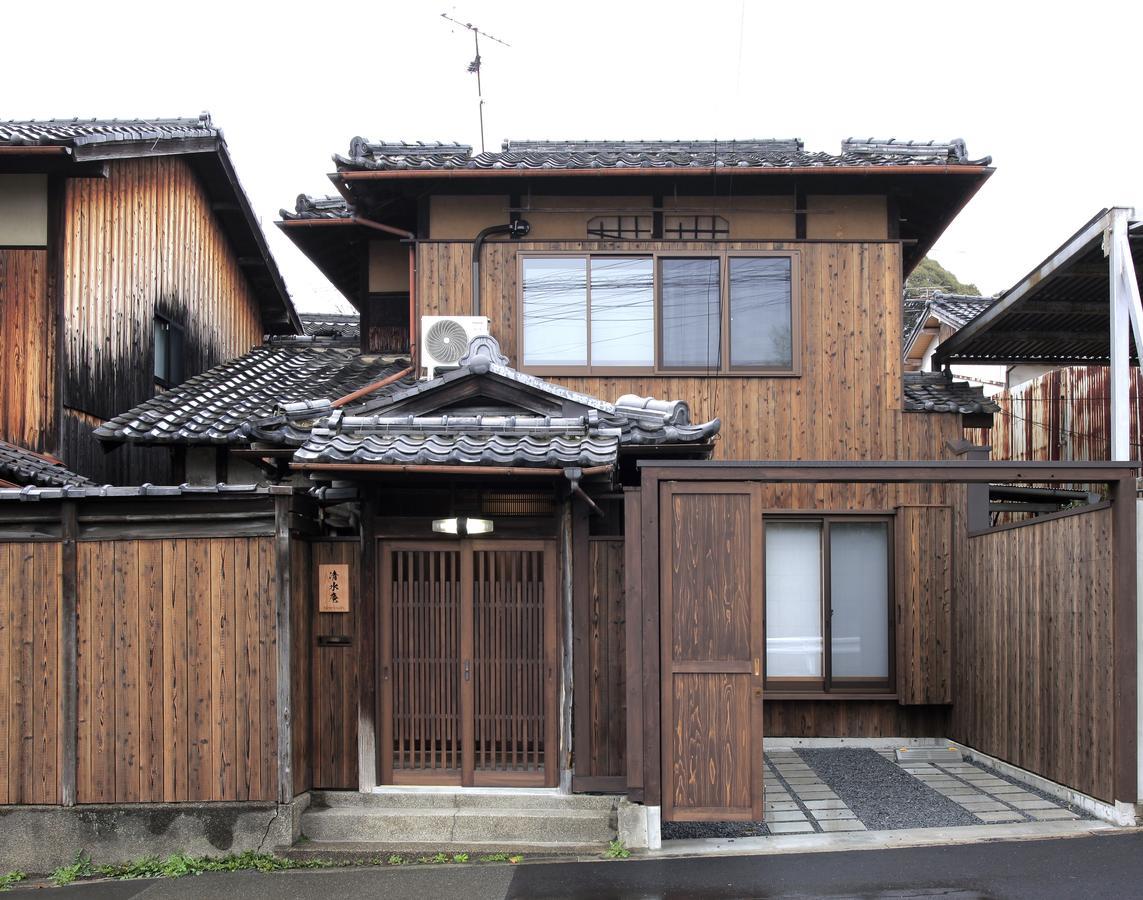 Готель Kiyomizuan 清水庵 車庫2台可 ビフォアアフターの匠 坂田基禎さん改築の京町家 Кіото Екстер'єр фото